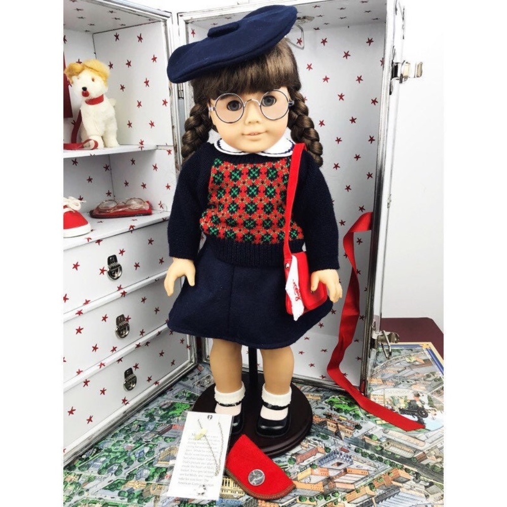 American Girl Pleasant Company Molly McIntire Doll